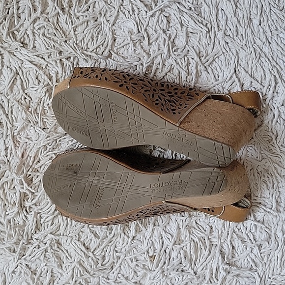 Kenneth Cole Wedge - Picture 5 of 5